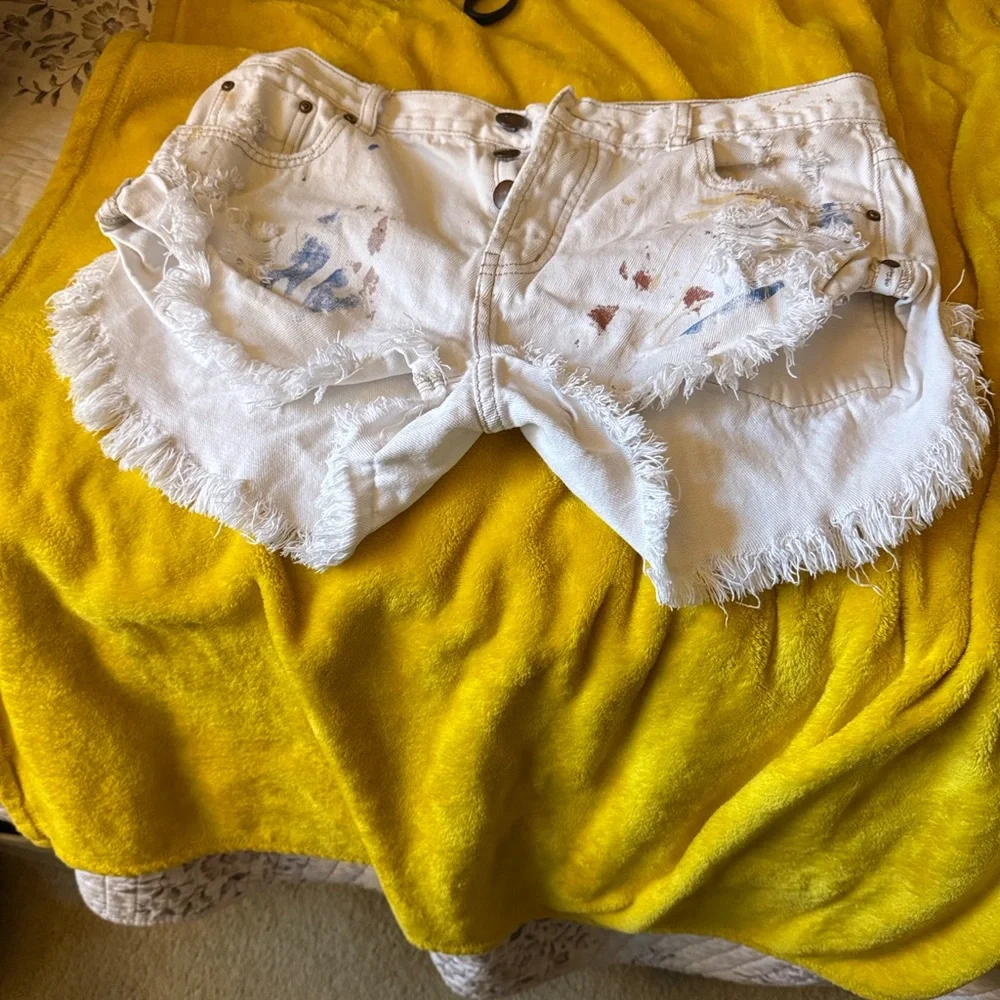 One Teaspoon Cocoa Cash Bandits White Painted  Jean Shorts - Picture 9 of 16